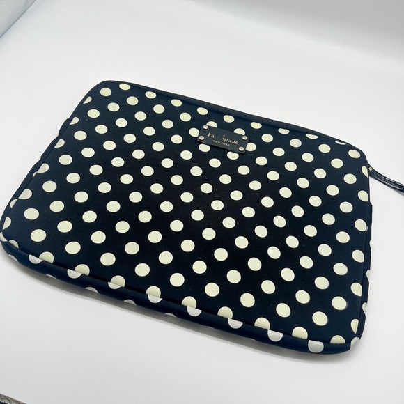 kate spade black and white polka dot nylon laptop sleeve - Picture 2 of 5